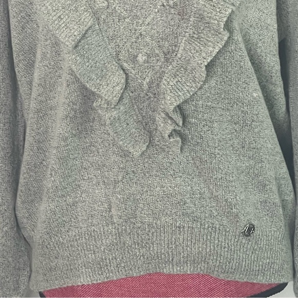 🆕 Adrienne Vittadini gray fall sweater ruffle womens size Large office preppy - Picture 3 of 12